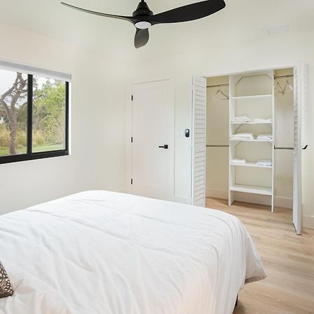 North Naples Velvet Bloom Unique Location 3Mil To Downtown 빌라 외부 사진